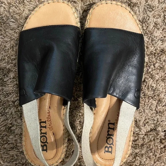 Black sandals - Picture 1 of 3